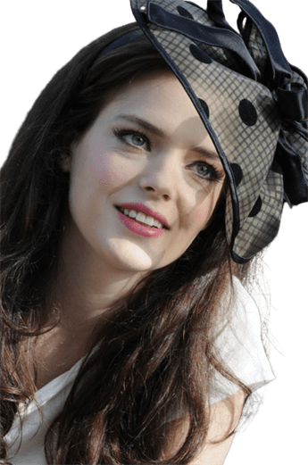 Read more about the article Roxane Mesquida PNG Images Transparent Background
